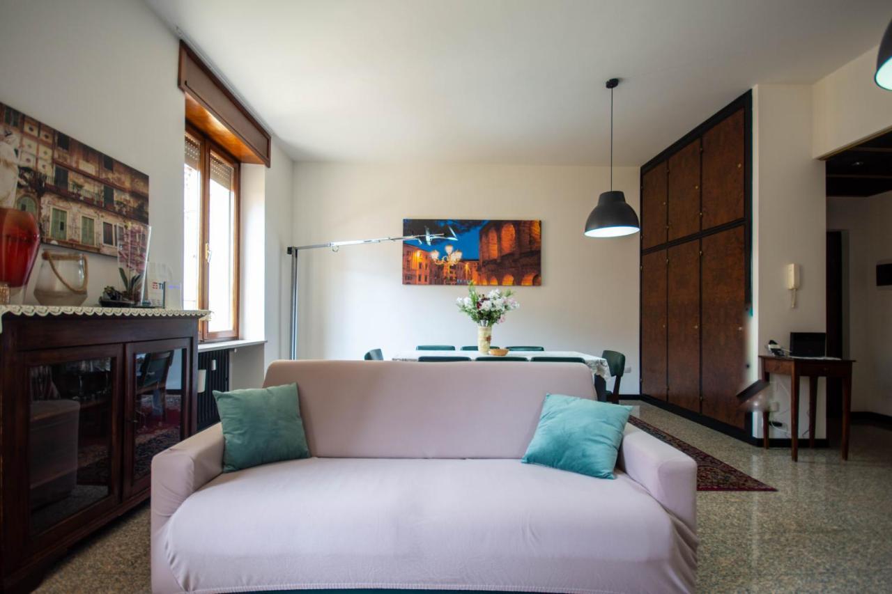 Residenza Bra Rooms เวโรนา ภายนอก รูปภาพ