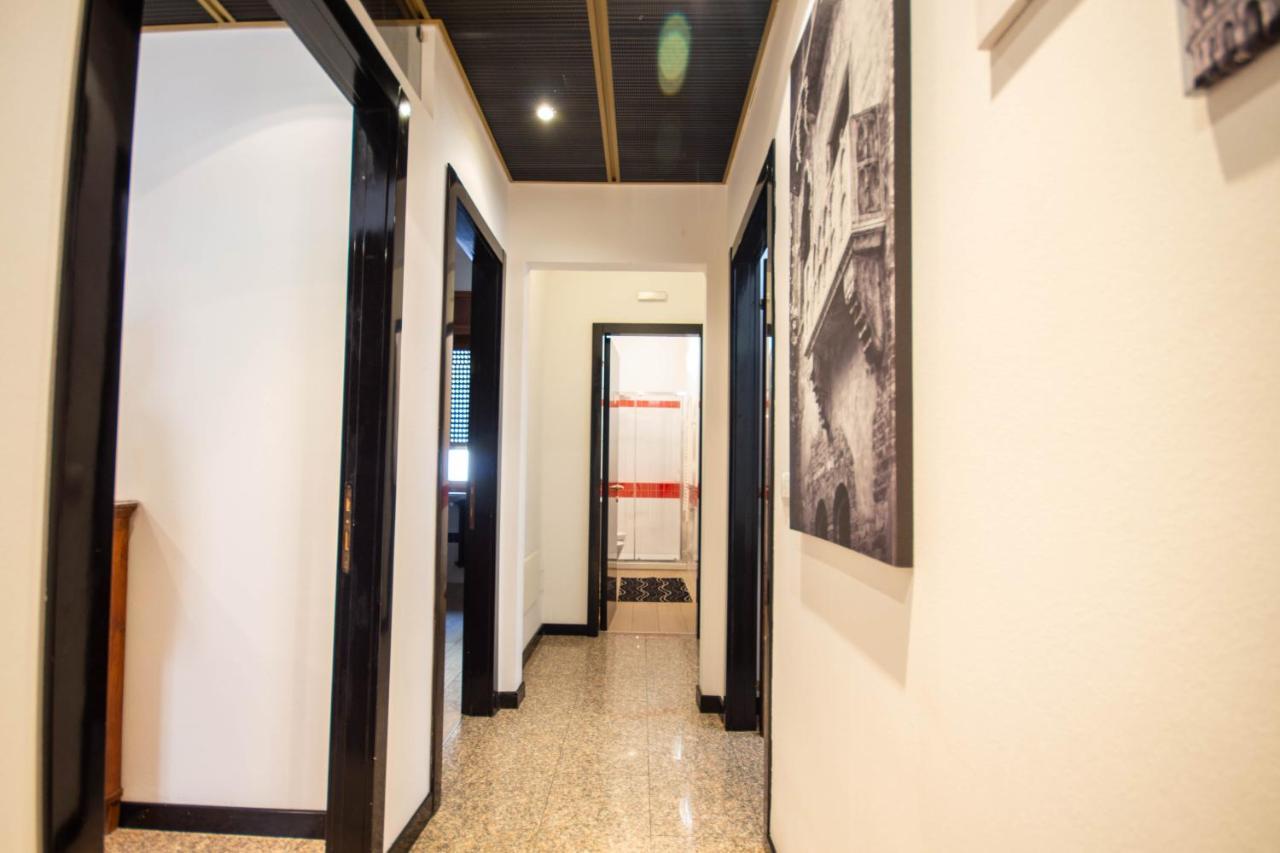 Residenza Bra Rooms เวโรนา ภายนอก รูปภาพ