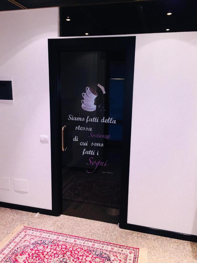 Residenza Bra Rooms เวโรนา ภายนอก รูปภาพ